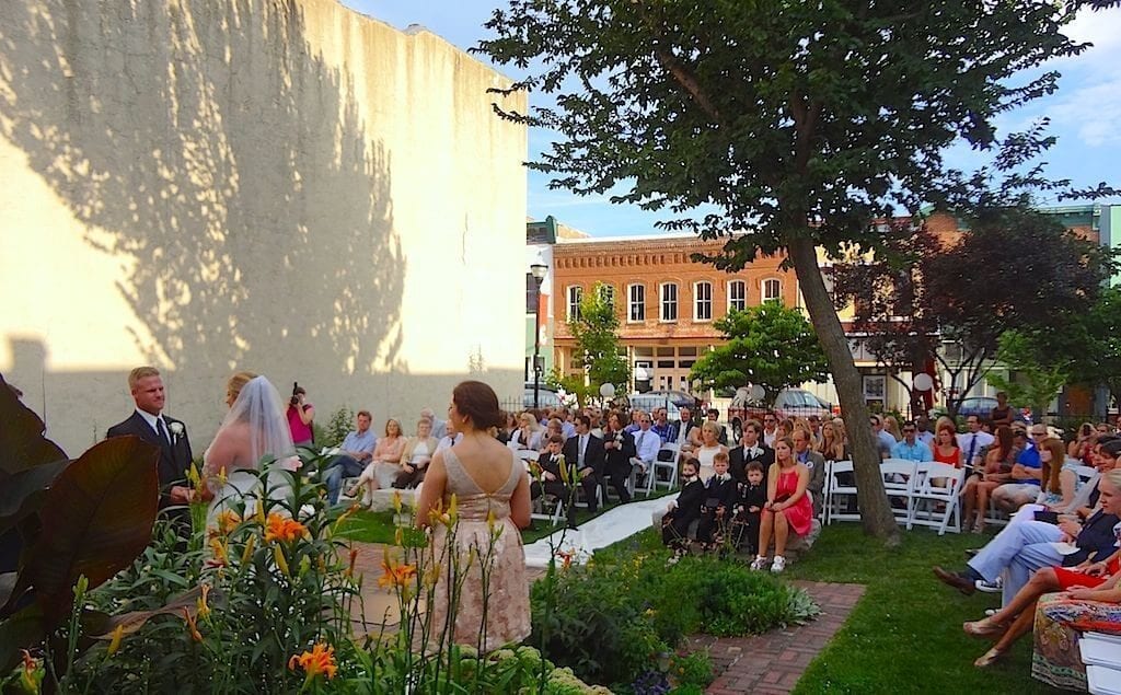 Beautiful Outdoor wedding